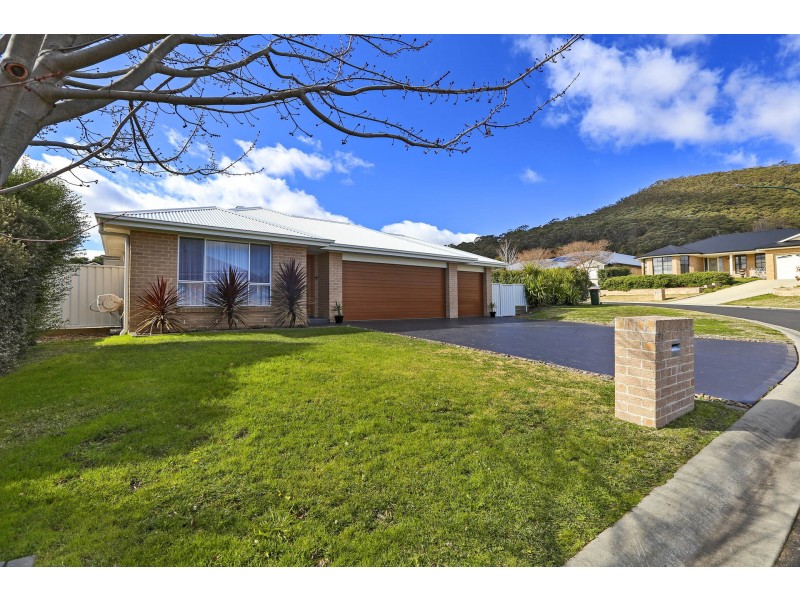 2 Acer Place, Lithgow NSW 2790