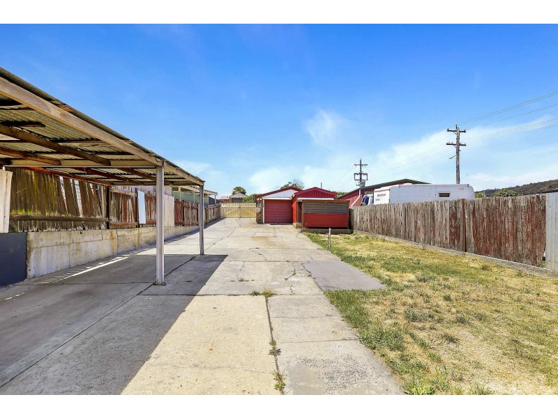 51 Ferro St, Lithgow NSW 2790