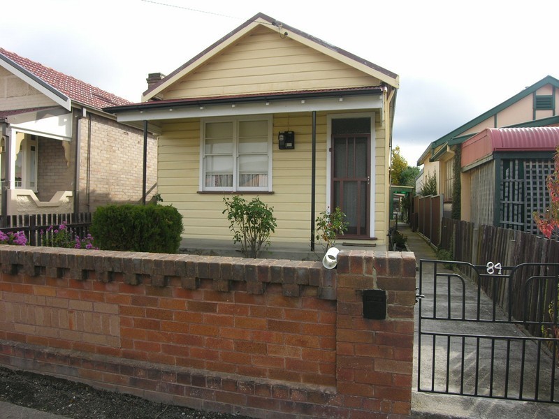 84 LAURENCE STREET, Lithgow NSW 2790