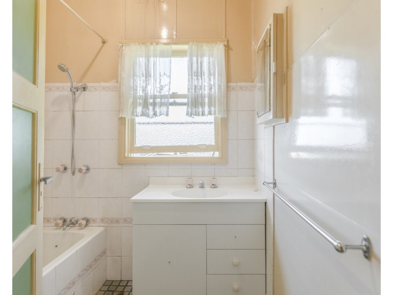 36 Hume Ave, Wallerawang NSW 2845