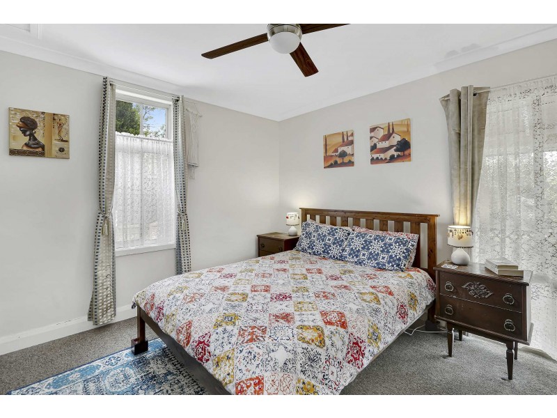 2 MENA PLACE, Lithgow NSW 2790