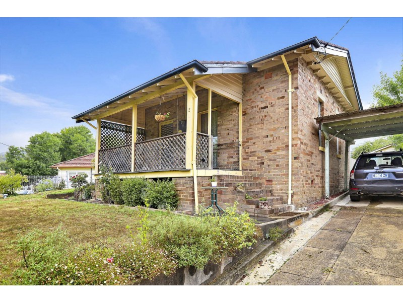 2 MENA PLACE, Lithgow NSW 2790