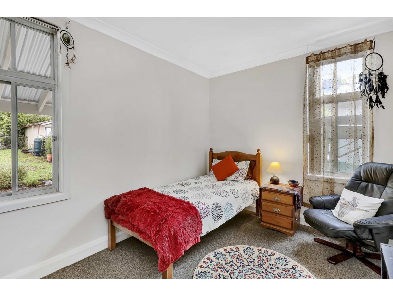 2 MENA PLACE, Lithgow NSW 2790