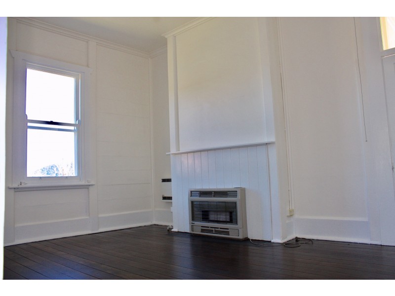 77 Mort Street, Lithgow NSW 2790