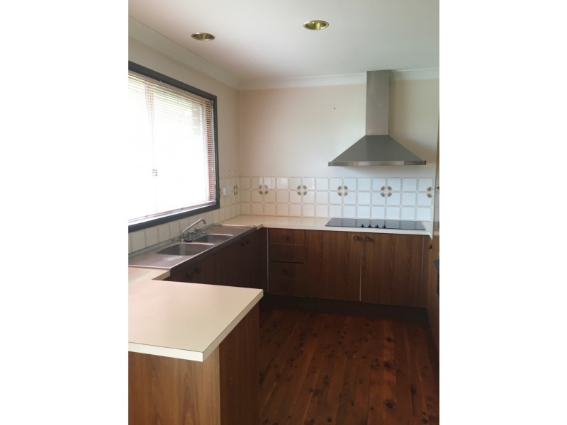 10 BURTON STREET, Portland NSW 2847