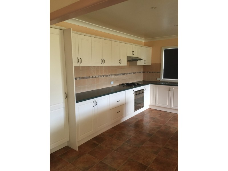 2 Tweed Road, Lithgow NSW 2790