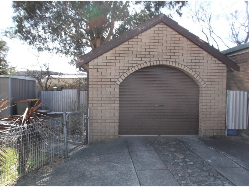 76 Martini Parade, Lithgow NSW 2790