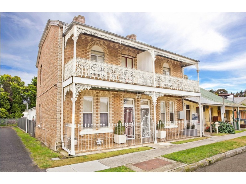 106 Inch Street, Lithgow NSW 2790