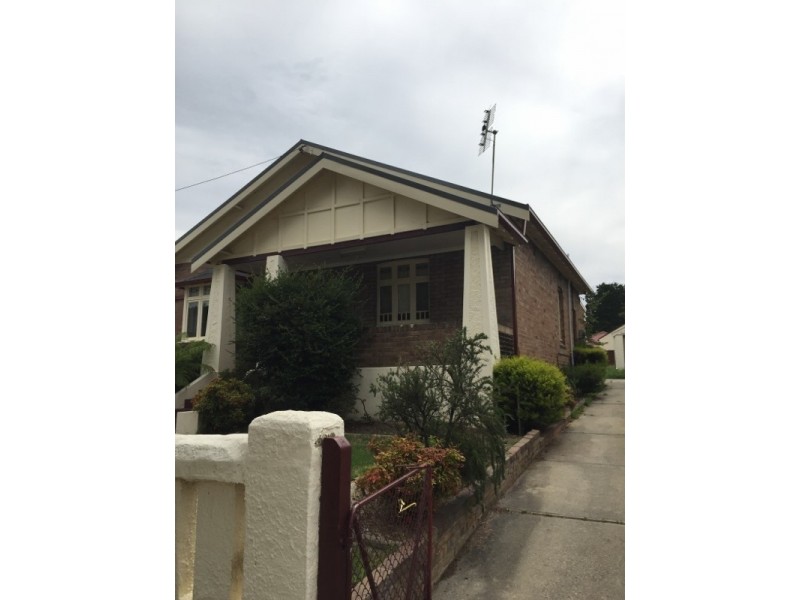 8 Ordnance Ave, Lithgow NSW 2790