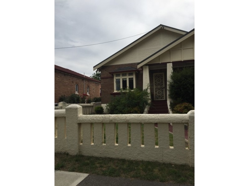 8 Ordnance Ave, Lithgow NSW 2790