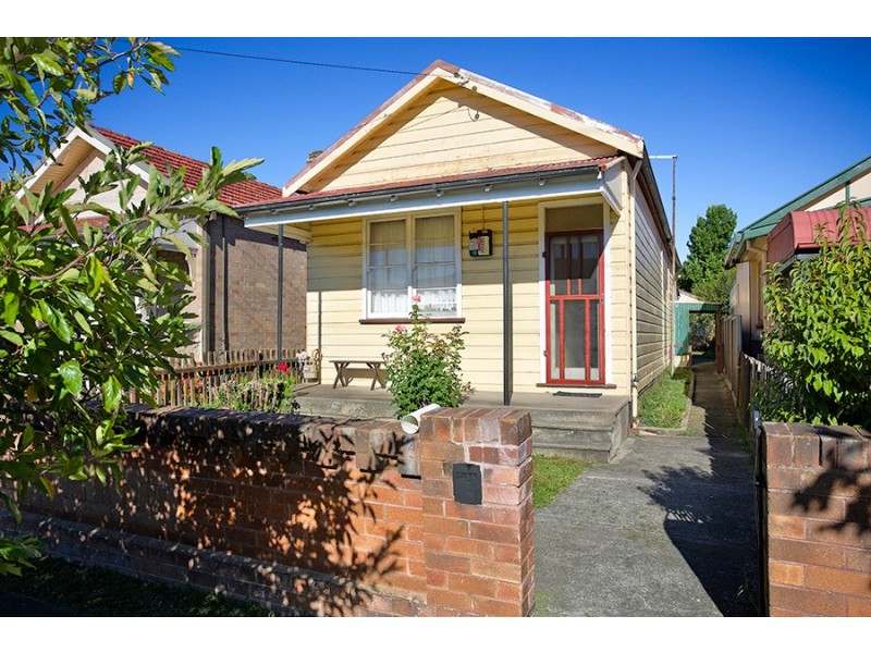 84 Laurence Street, Lithgow NSW 2790