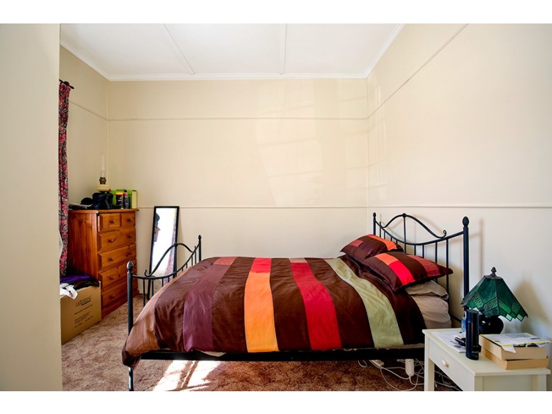 84 Laurence Street, Lithgow NSW 2790