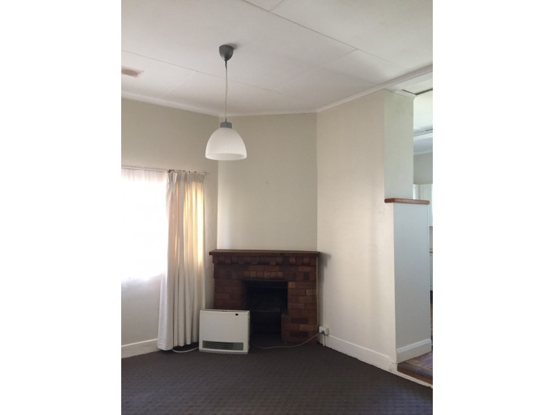 34 Sandford Avenue, Lithgow NSW 2790