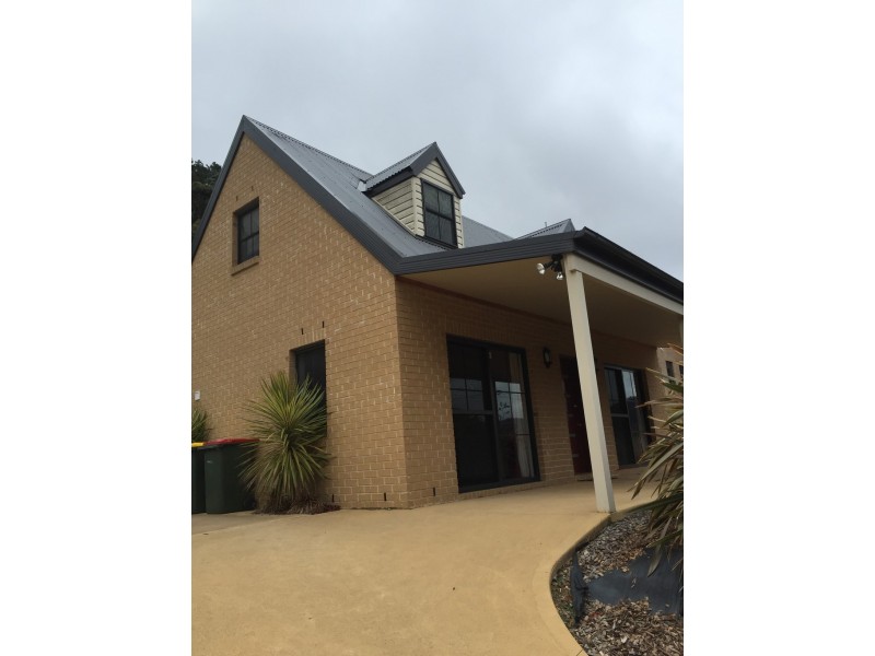 27 Mort Street, Lithgow NSW 2790