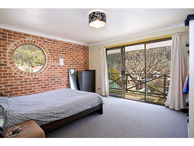 1 and 2 –  9 Ramsay Street, Lithgow NSW 2790