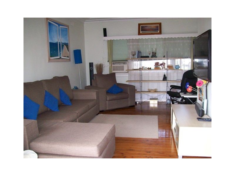 32 Georges Avenue, Bulli NSW 2516