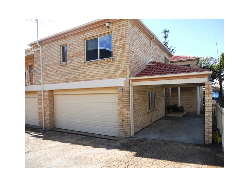 2/110 Lawrence Hargrave Drive, Austinmer NSW 2515