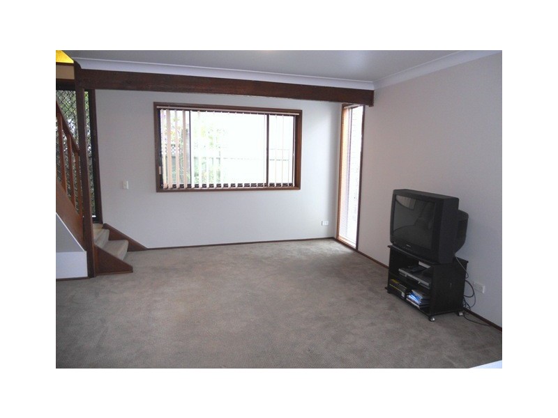 4/253 Lawrence Hargrave Drive, Thirroul NSW 2515