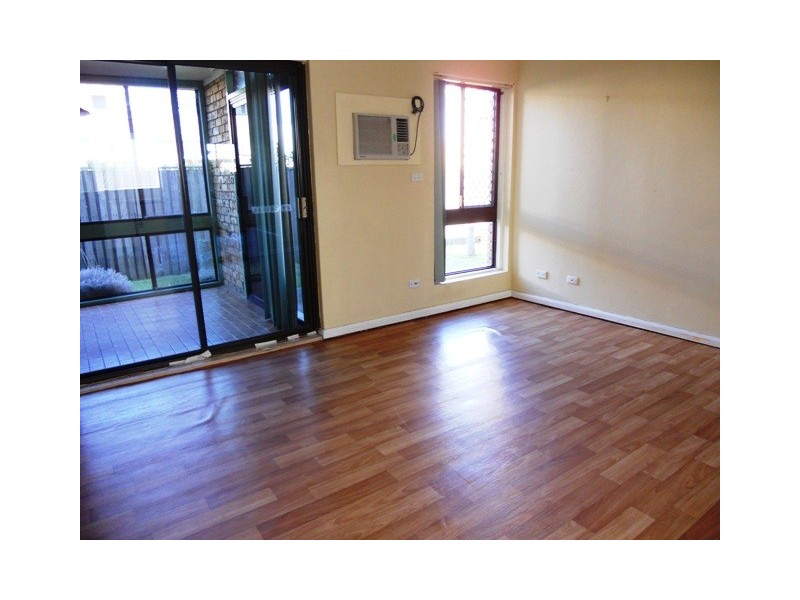 2/22 Ocean St, Thirroul NSW 2515