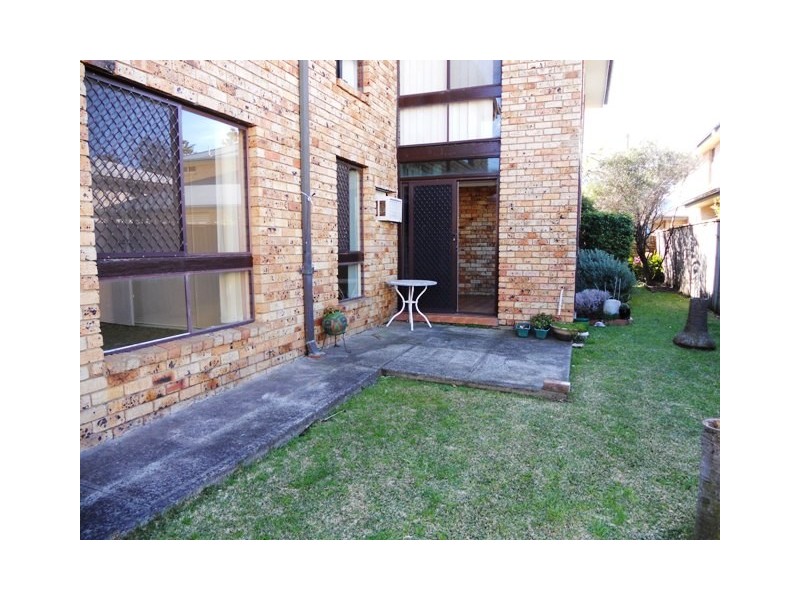 2/22 Ocean St, Thirroul NSW 2515