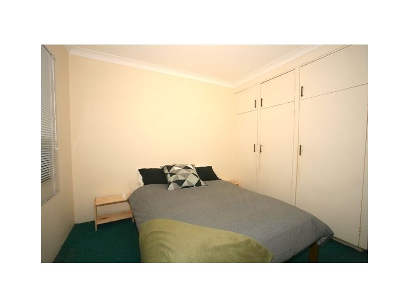 2/213 lawrence Hargrave Dr, Thirroul NSW 2515