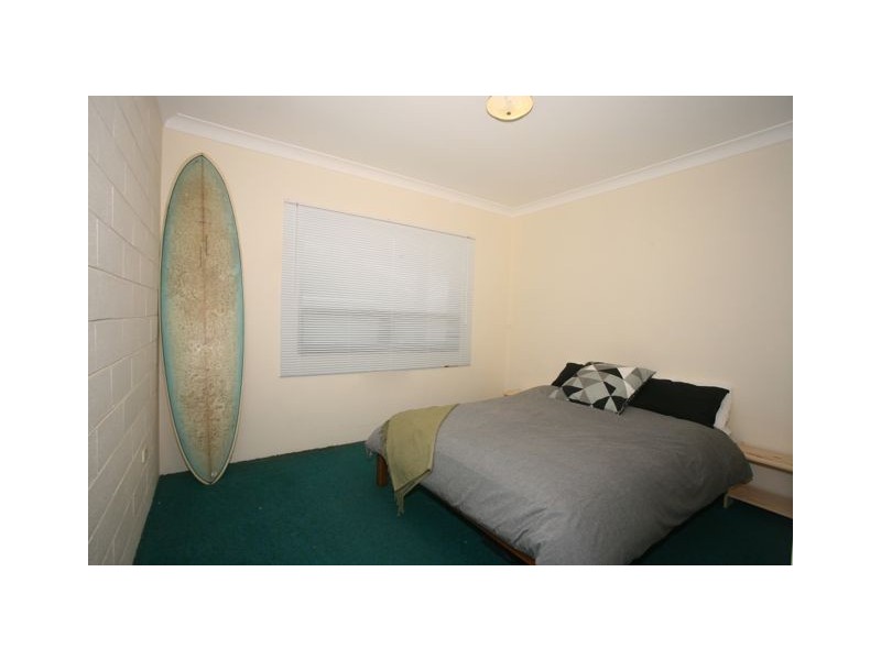 2/213 lawrence Hargrave Dr, Thirroul NSW 2515