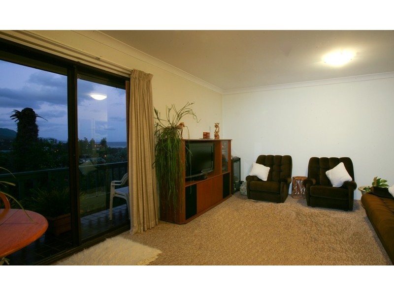 2/136 Lawrence Hargrave Dr, Austinmer NSW 2515