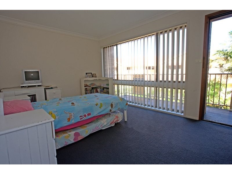 4/15 Henley Rd, Thirroul NSW 2515