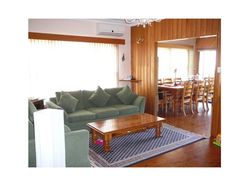 62 Princes Highway, Thirroul NSW 2515