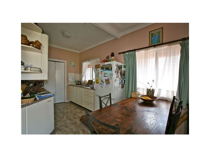 18 Young St, Coledale NSW 2515