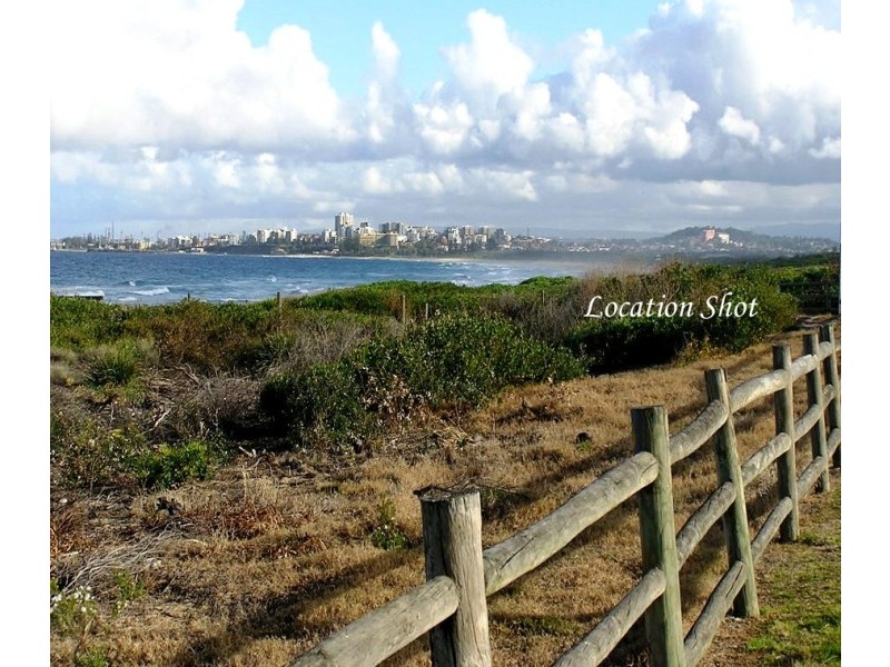 2/6 Murranar Rd, Towradgi NSW 2518