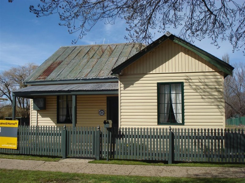 26 Adelaide Street, Blayney NSW 2799