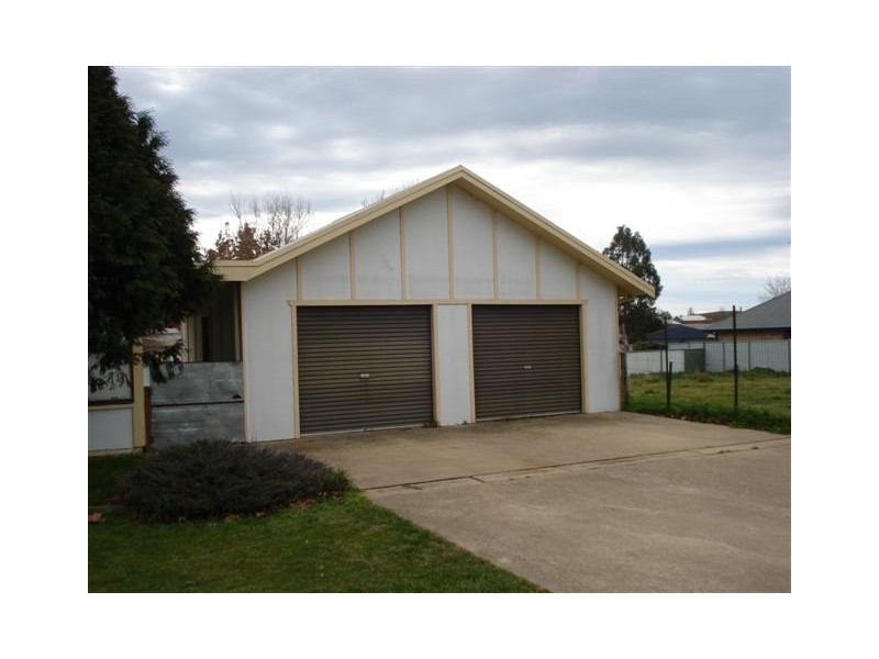 38 Osman Street, Blayney NSW 2799