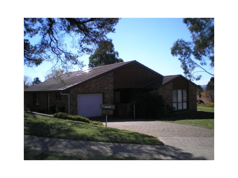 14 Polona Street, Blayney NSW 2799