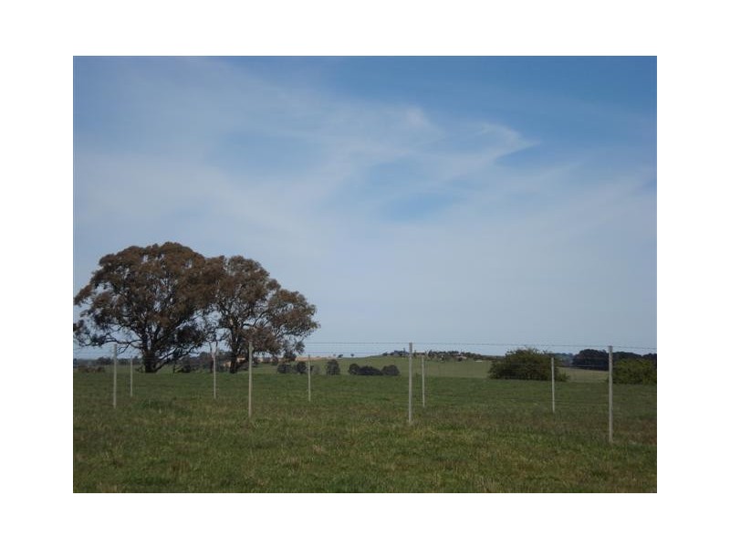 202-422 Charles Booth Way, Millthorpe NSW 2798