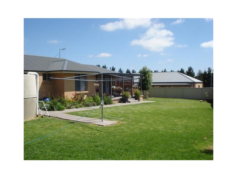 4 Vidler PLace, Blayney NSW 2799