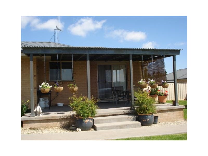 4 Vidler PLace, Blayney NSW 2799