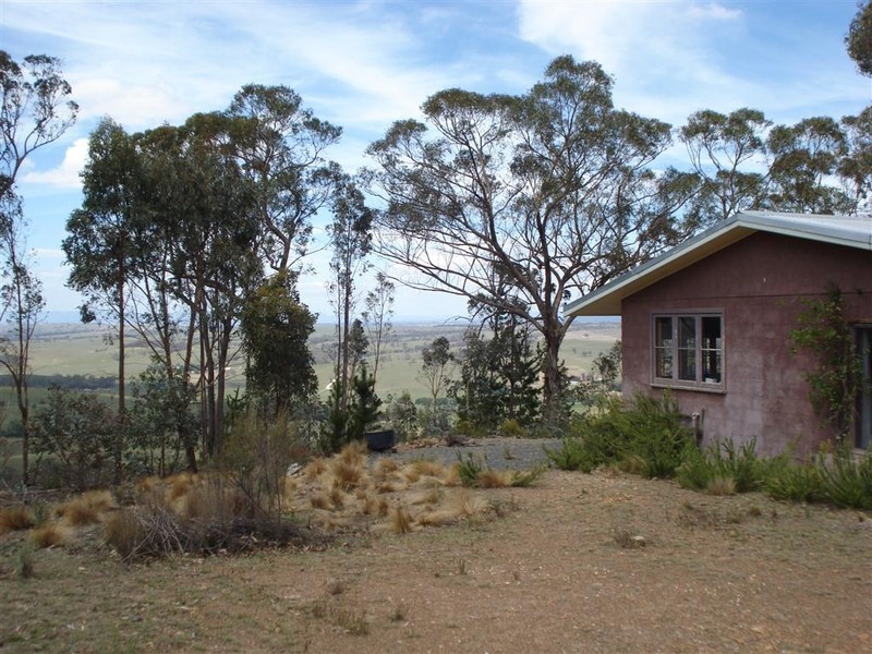 82 Kellys Road, Blayney NSW 2799