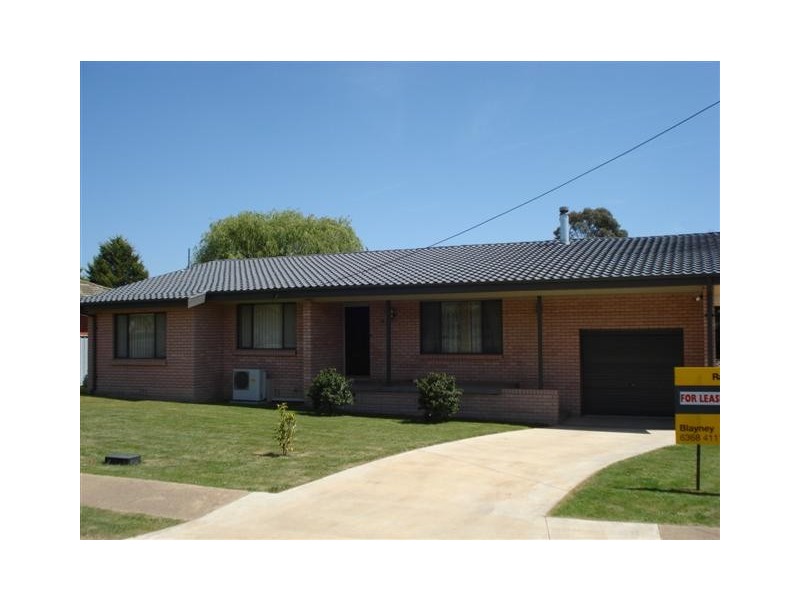 15 Mount Errol Street, Blayney NSW 2799