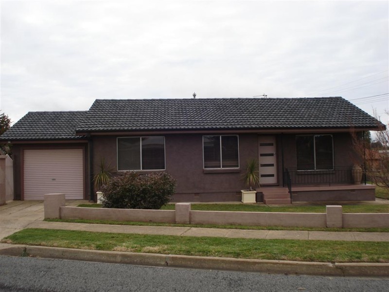 35 Orange Road, Blayney NSW 2799