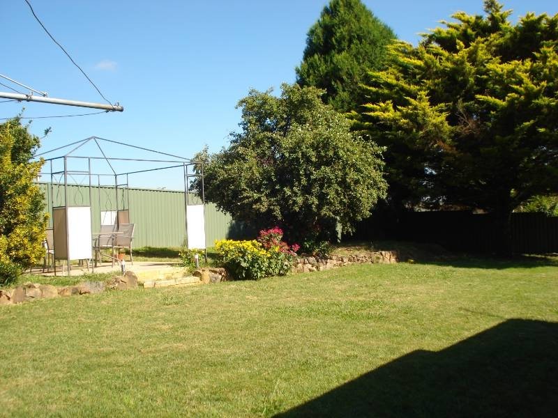 32 Maple Crescent, Blayney NSW 2799