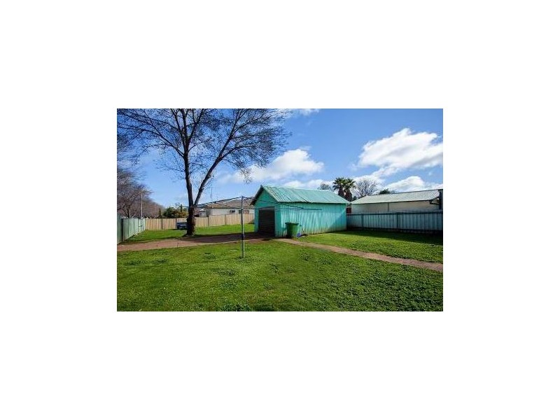 91 MARSH STREET, Wellington NSW 2820