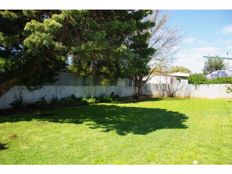 9 JEAN STREET, Wellington NSW 2820