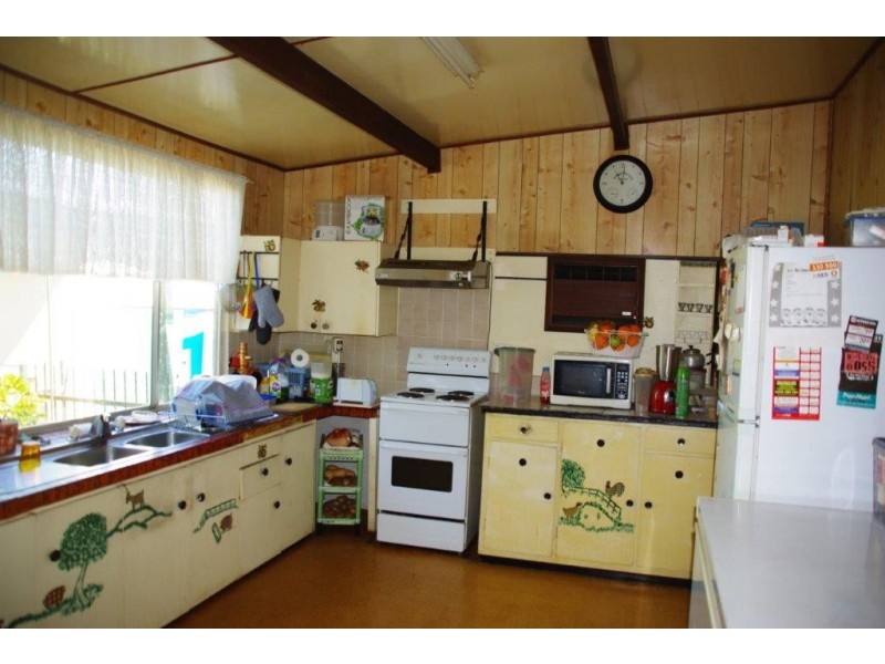 9 JEAN STREET, Wellington NSW 2820