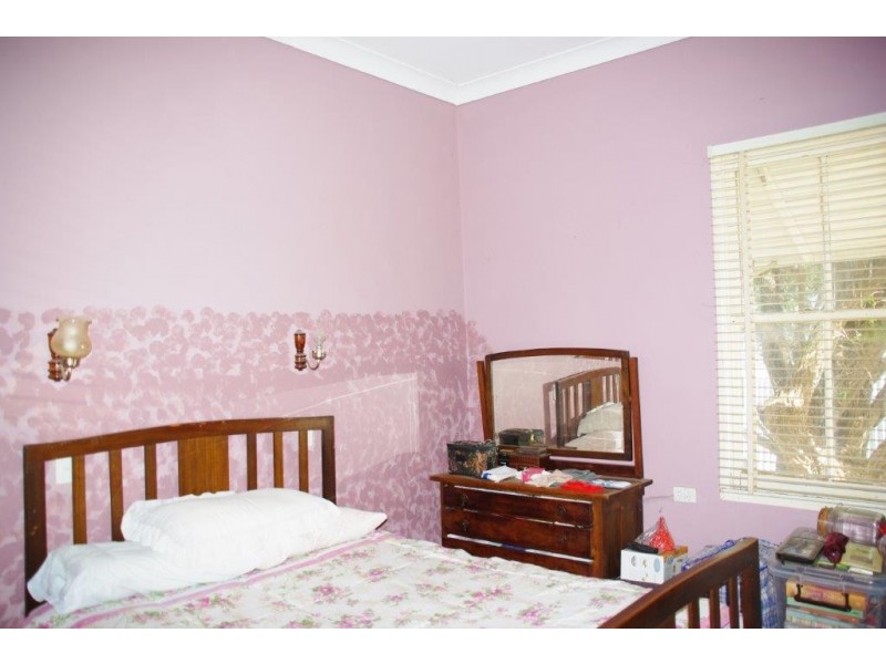 9 JEAN STREET, Wellington NSW 2820