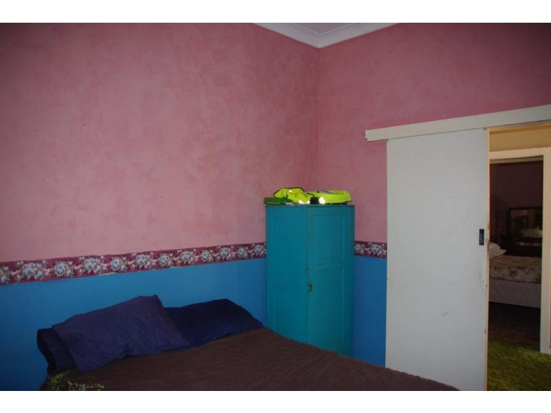 9 JEAN STREET, Wellington NSW 2820