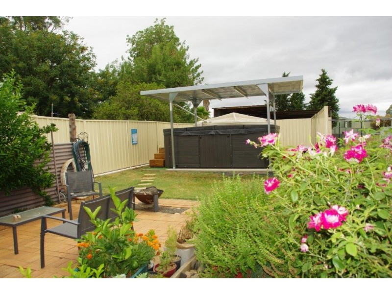 19 Hawkins Street, Wellington NSW 2820