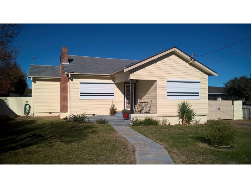 19 Hawkins Street, Wellington NSW 2820