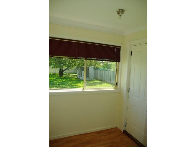 8 GLASSON STREET, Wellington NSW 2820