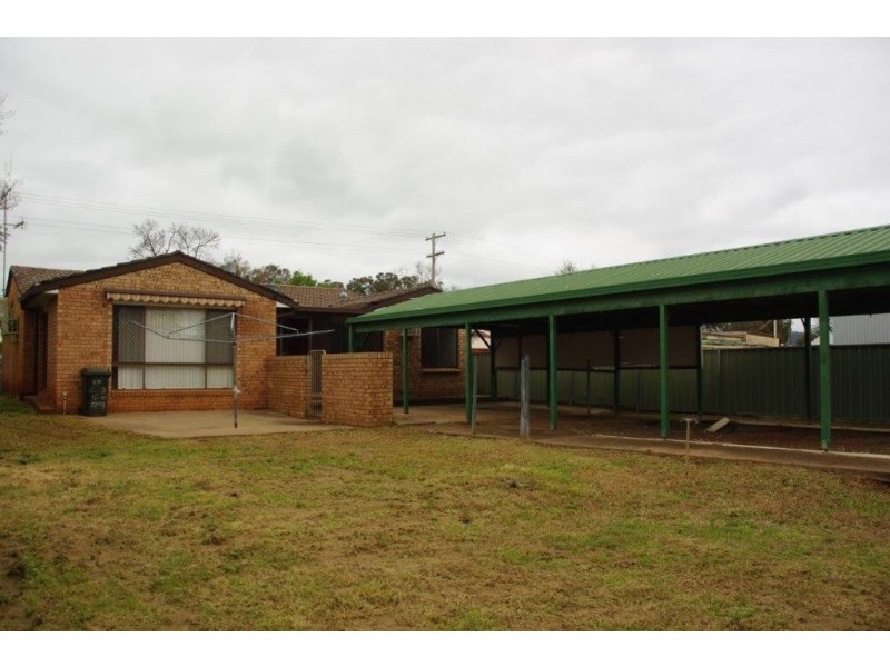 134 Whiteley Street, Wellington NSW 2820